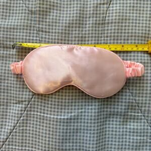 NWOT Silky Finish Sleeping Mask
